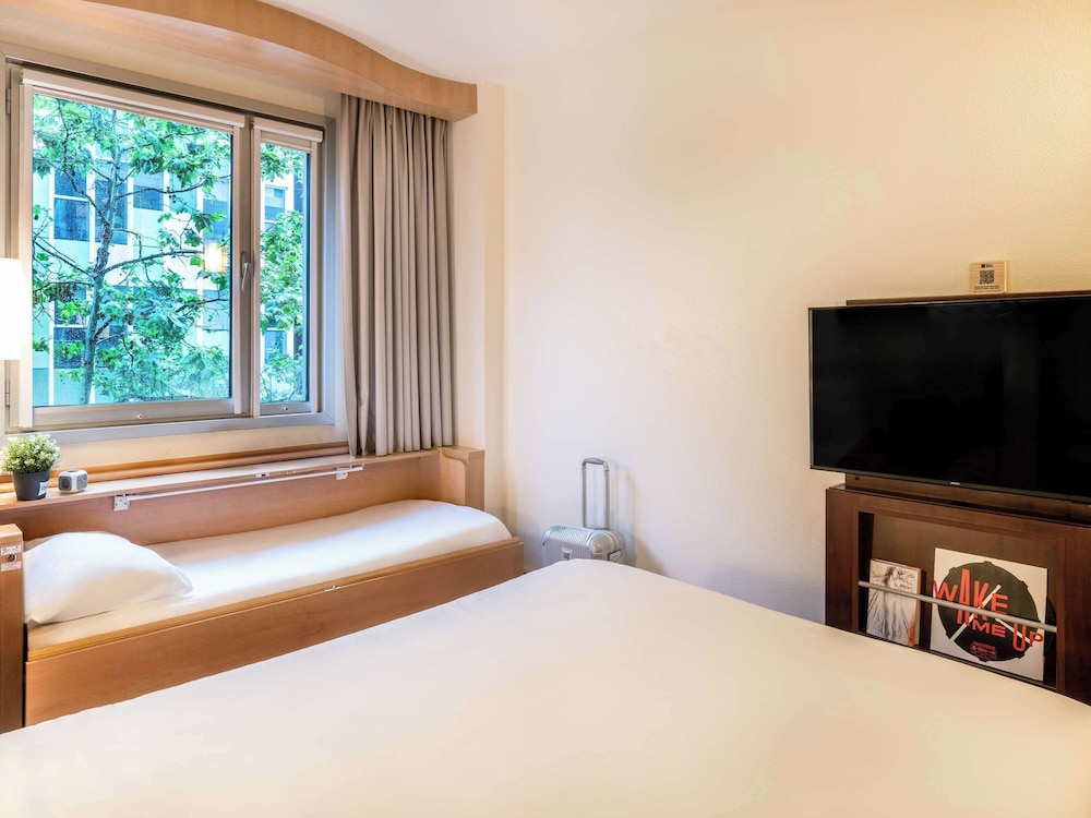 Standard Room, 1 Double Bed with Sofa bed photo 3
