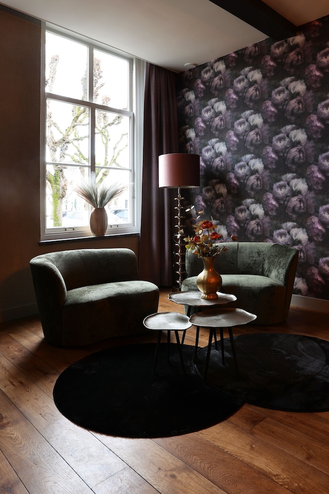 Luxury Studio Suite, City View photo 3