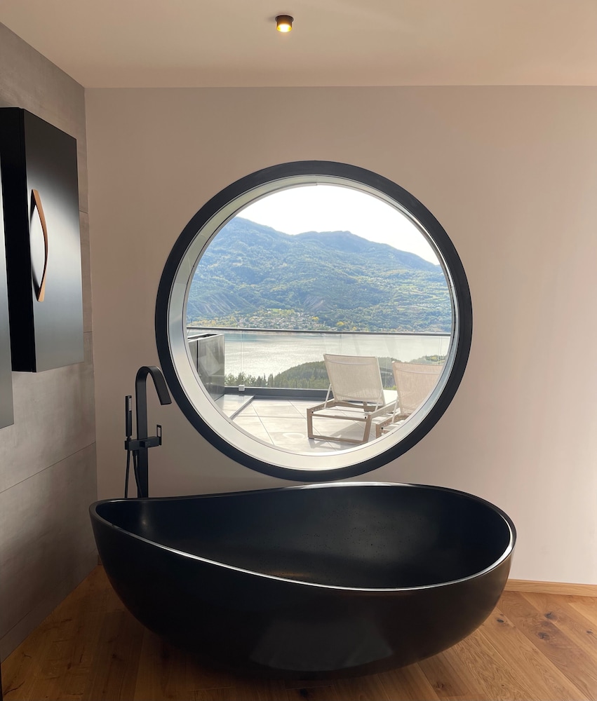Luxury Apartment photo 3