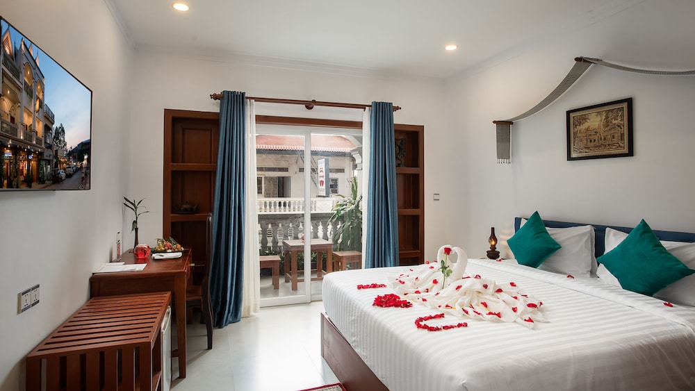 Deluxe Double Room With Balcony photo 3