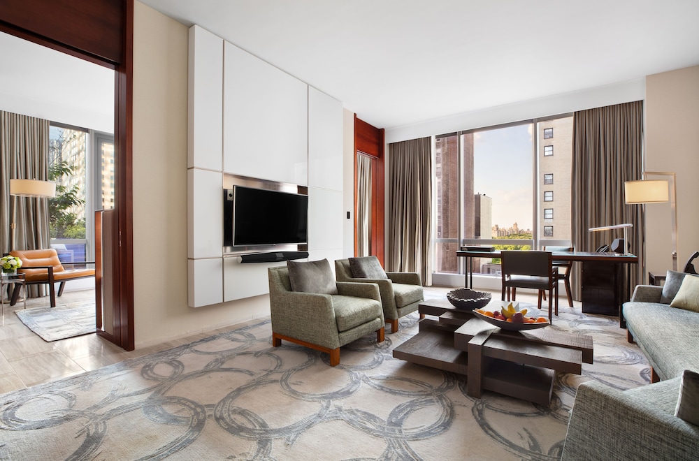 Suite, 1 Bedroom (Sky Terrace) thumbnail 6