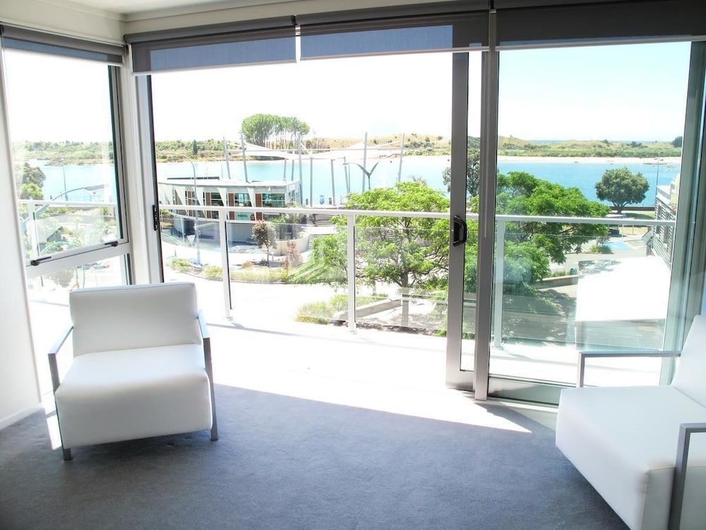Executive Apartment, Harbor View