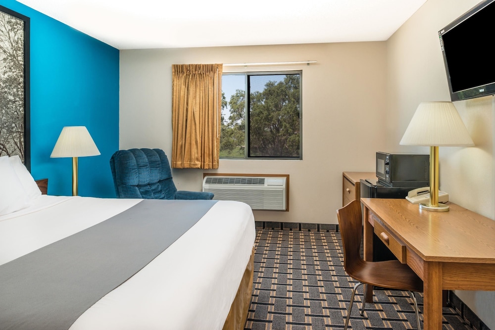 Room, 1 King Bed - Photo 1