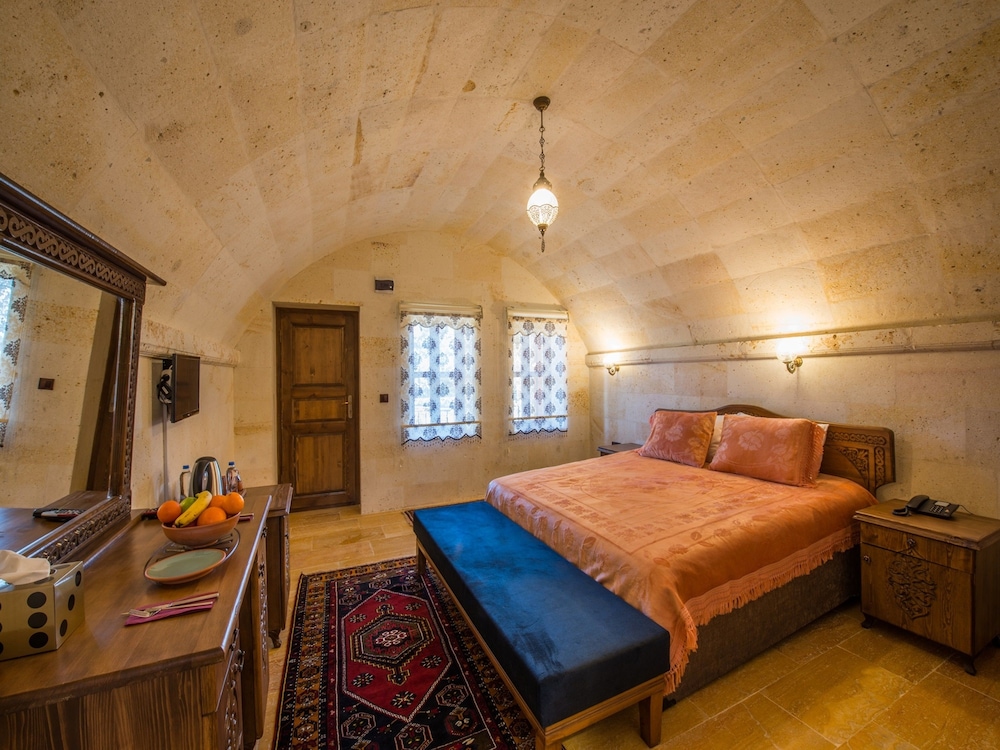 Deluxe Room, 1 Queen Bed, Non Smoking, Garden View photo 3