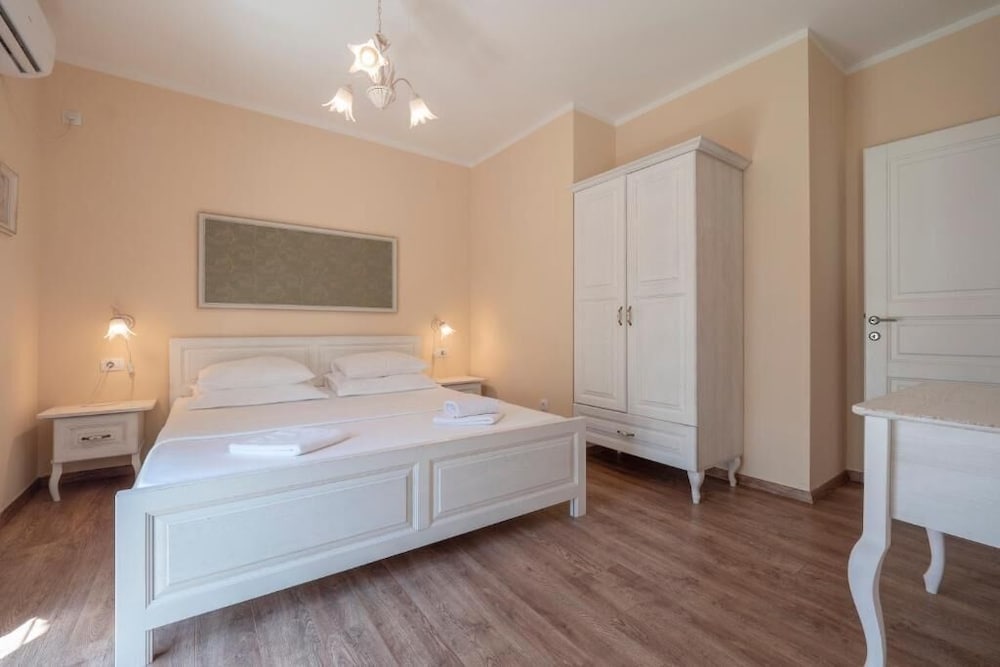 Comfort Apartment (10) - Photo 5