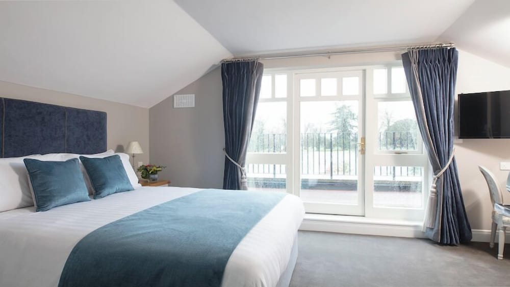 Lodge Bedroom photo 2