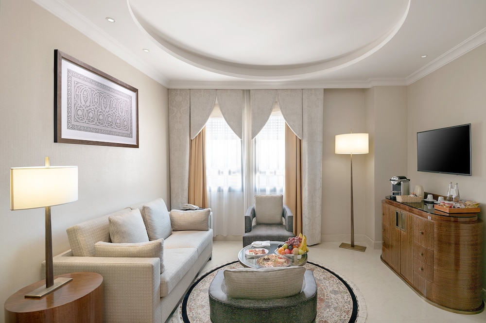 Junior one bedroom suite haram view photo 3