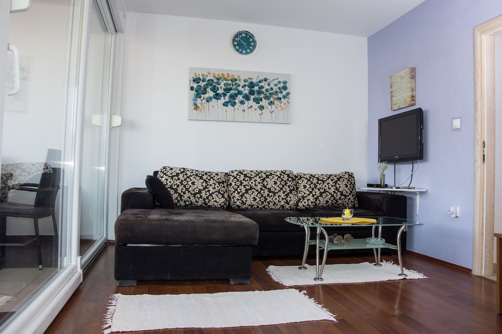 Romantic Apartment, 2 Bedrooms (3M3P)