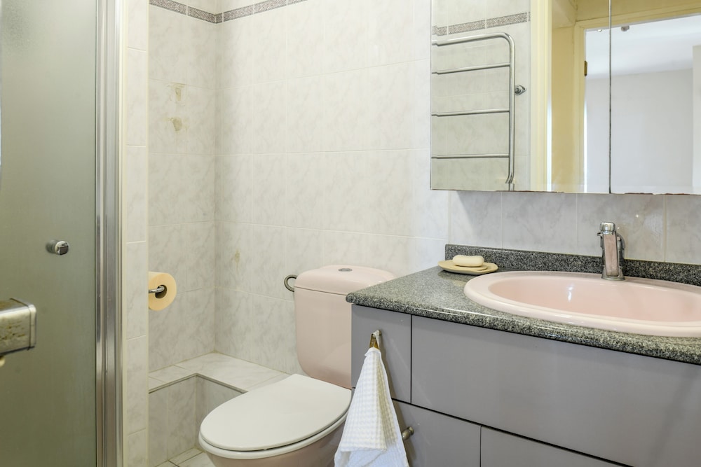 Apartment photo 2