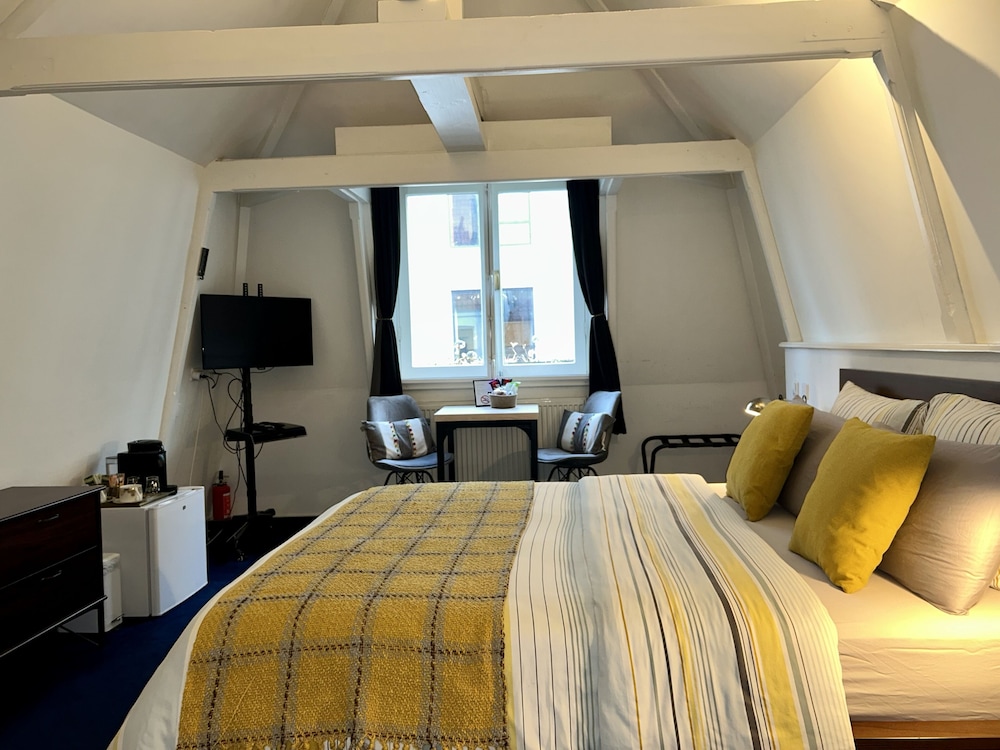 Basic Double Room photo 1