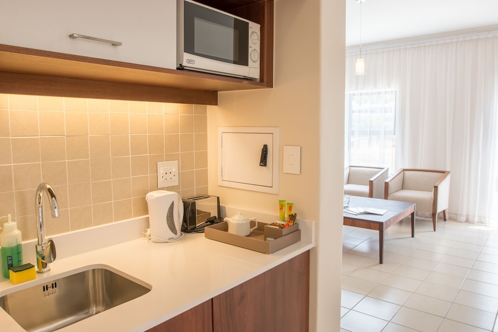 Suite, 1 Bedroom, Non Smoking (Twin) photo 3