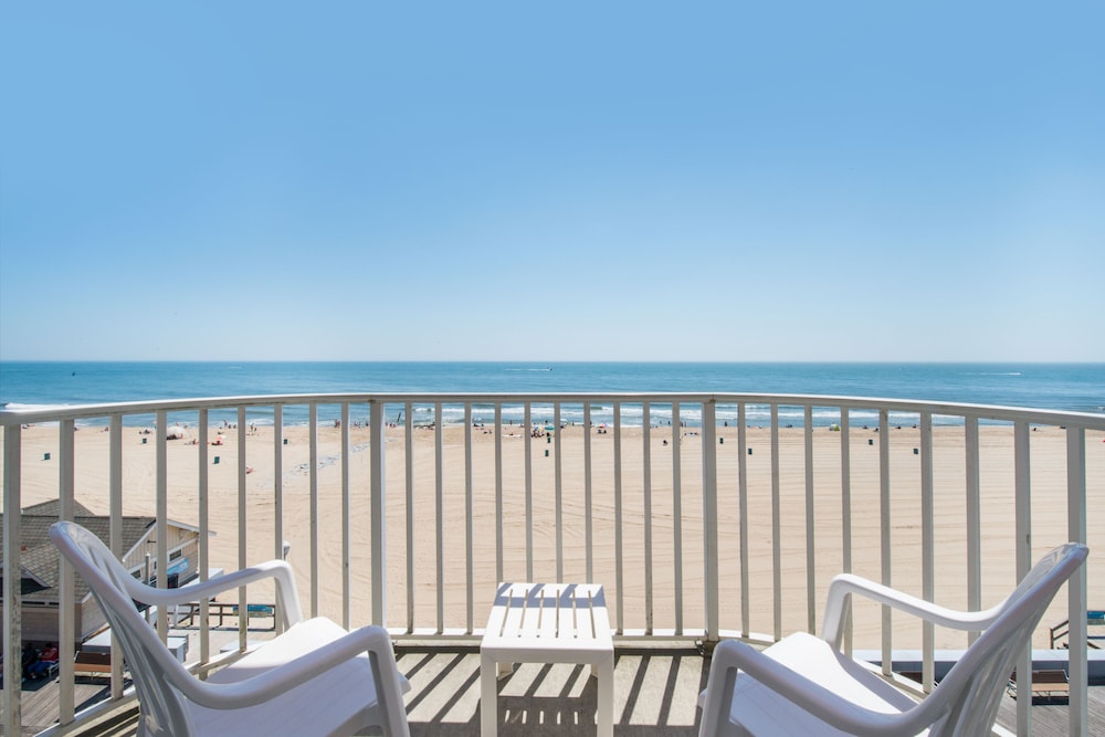 Standard Suite, Ocean View - Photo 6