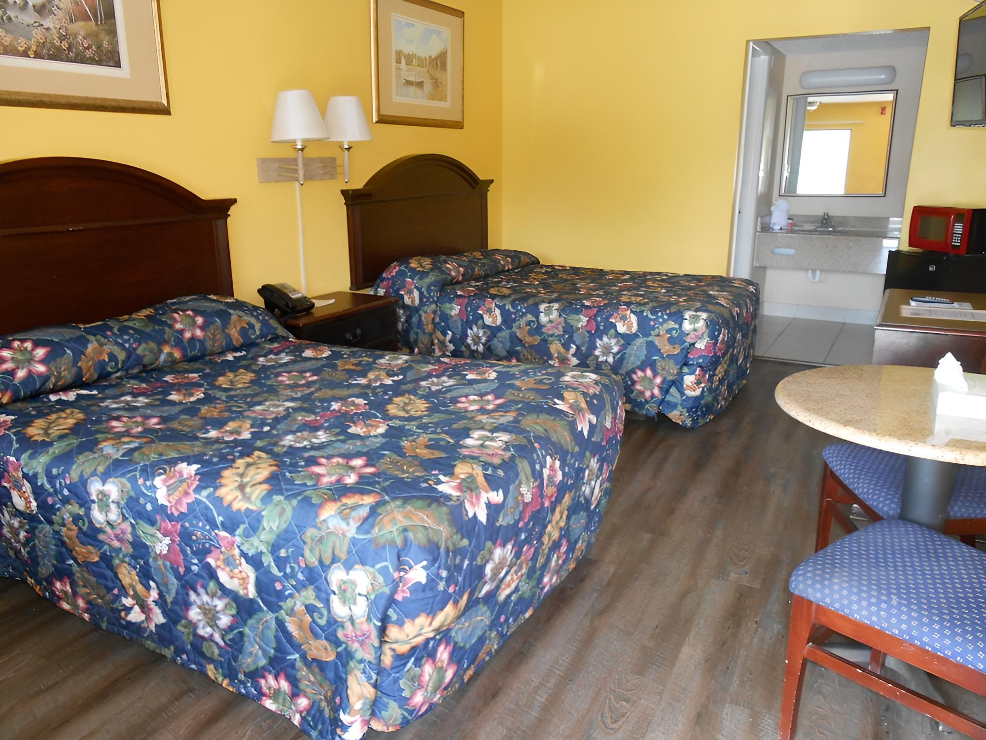 Double Room, 2 Double Beds, Non Smoking photo 2