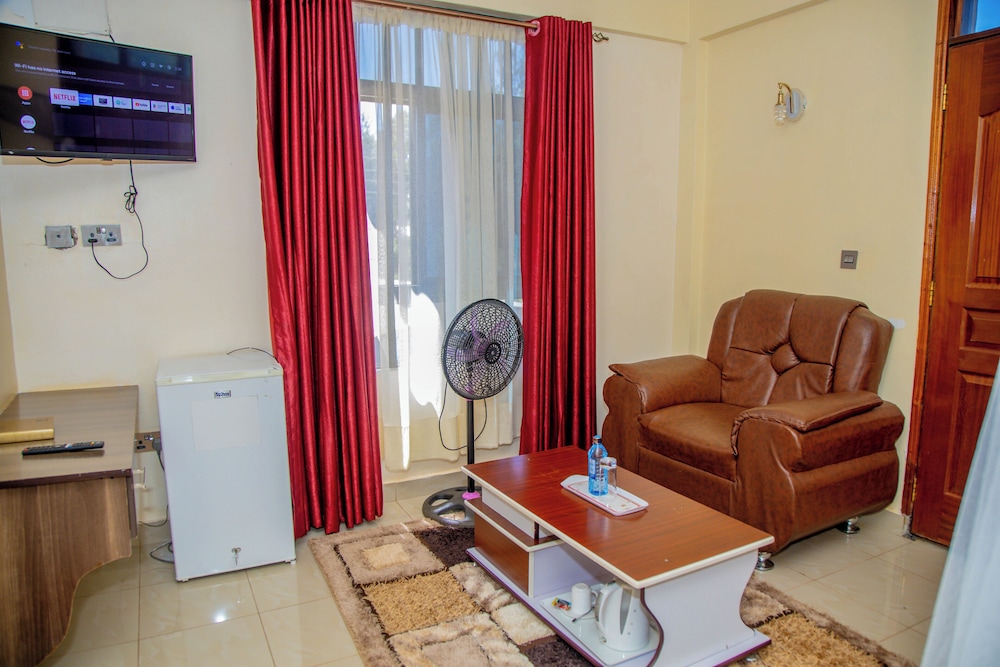 Luxury Suite, Garden View