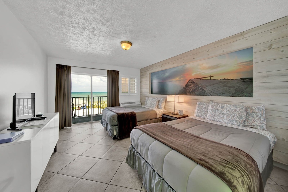 Standard Double Room, 2 Double Beds, Ocean View photo 1