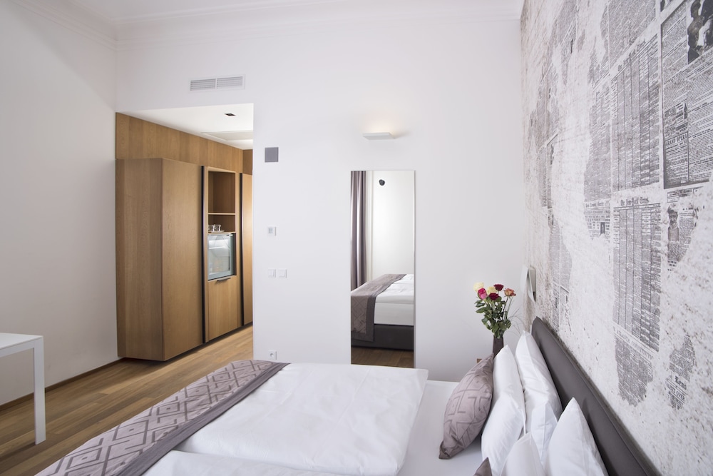 Standard Double Room, 1 Queen Bed
