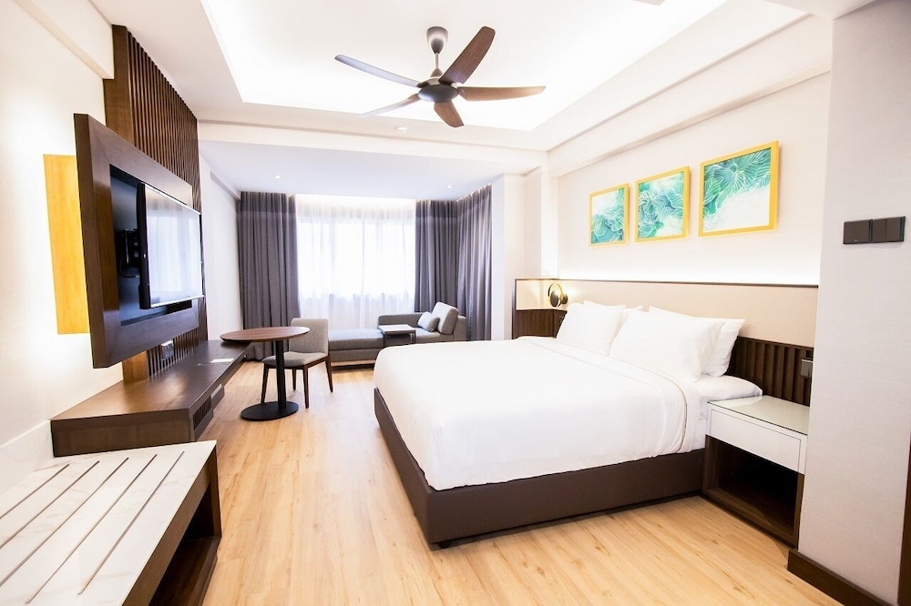3 Bedroom photo 2