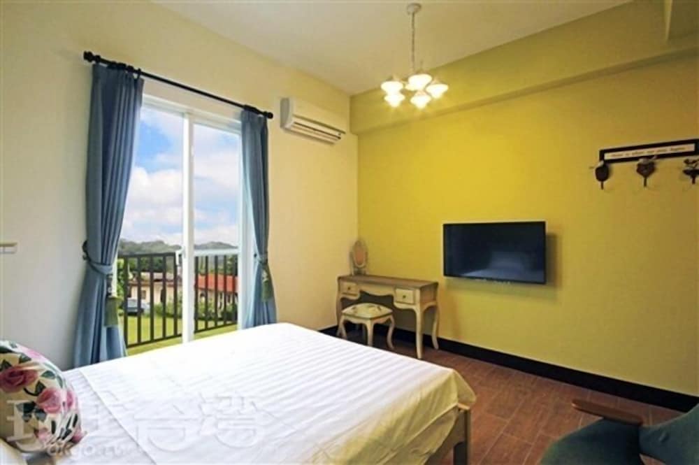 Romantic Double Room, 1 Double Bed, Mountain View photo 2