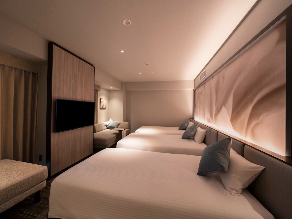 Deluxe Triple Room, Non Smoking(for 1-3 people) with Welcome Lounge Access