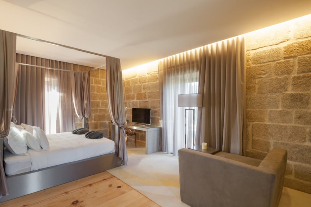 Suite, Tower