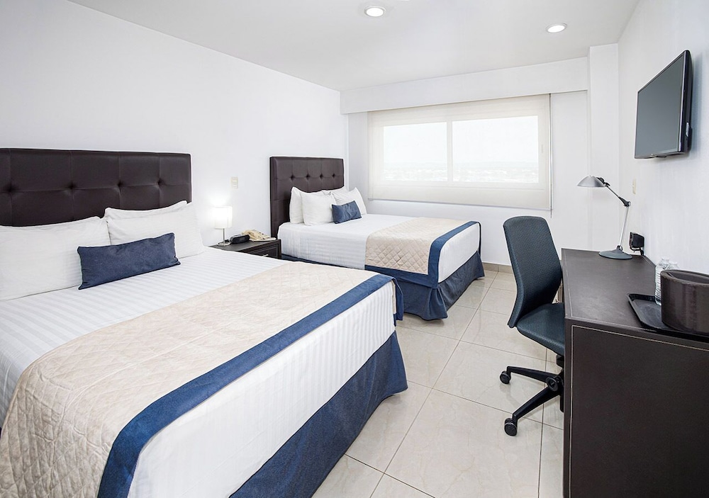 Standard Double Room, 2 Double Beds - Photo 1