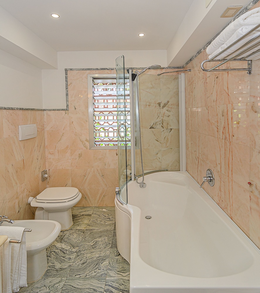 Comfort Double or Twin Room, Private Bathroom, photo 6