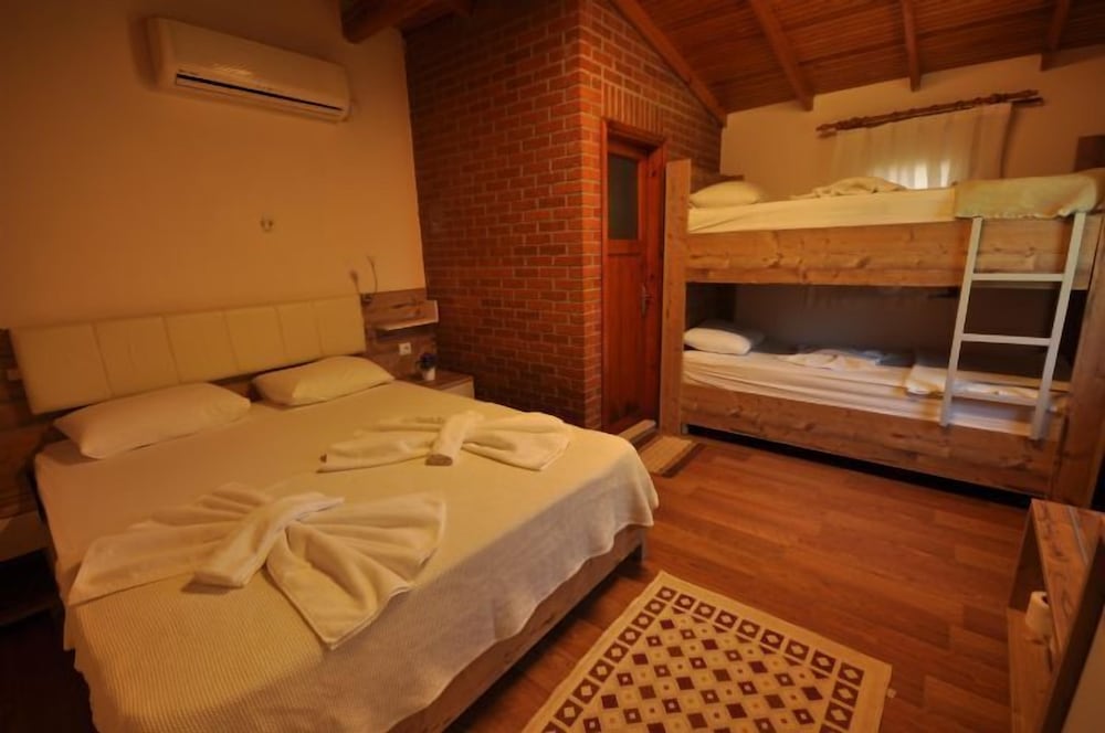 Standard Triple Room photo 1