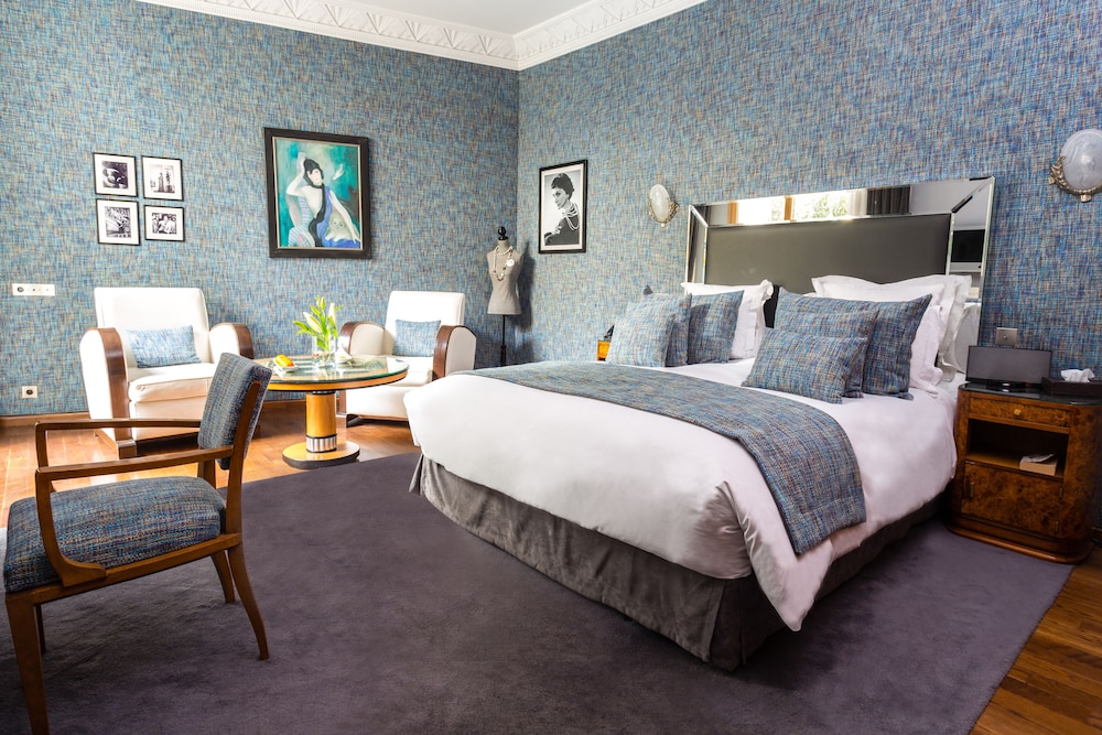 Executive Room - Photo 16