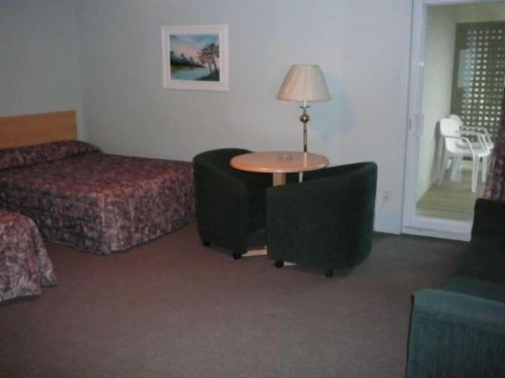 Double Room, 2 Double Beds, Balcony photo 1