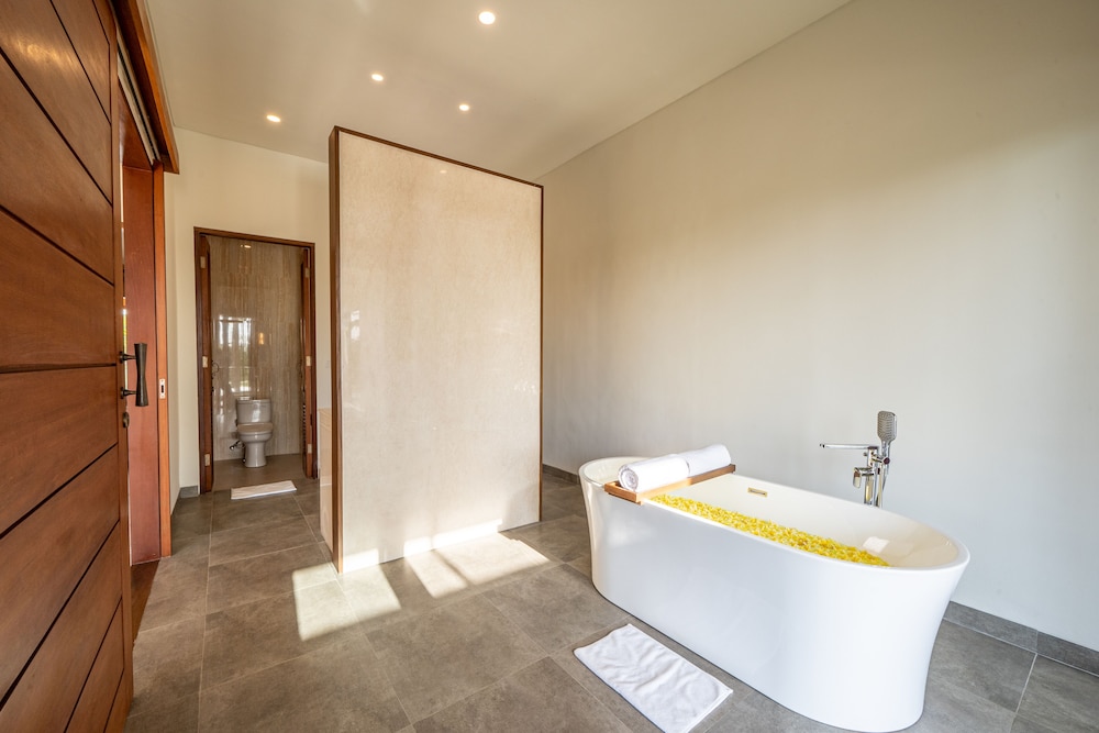 5 Bedroom Villa - Reillo 1 - Photo 7