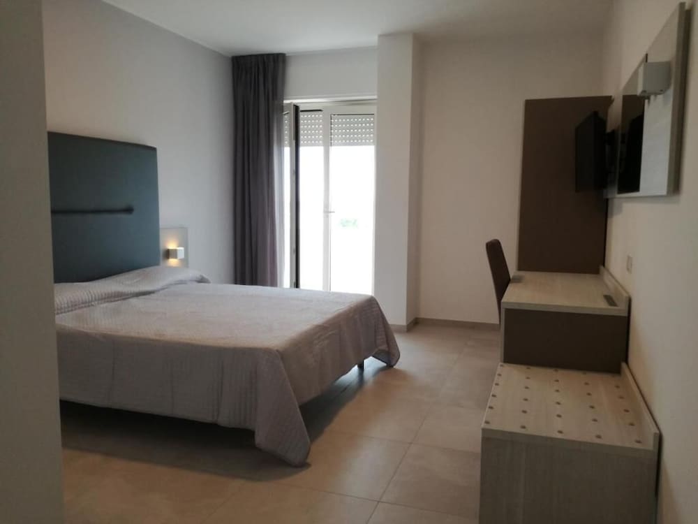 Comfort Triple Room, 1 Bedroom, Balcony photo 3