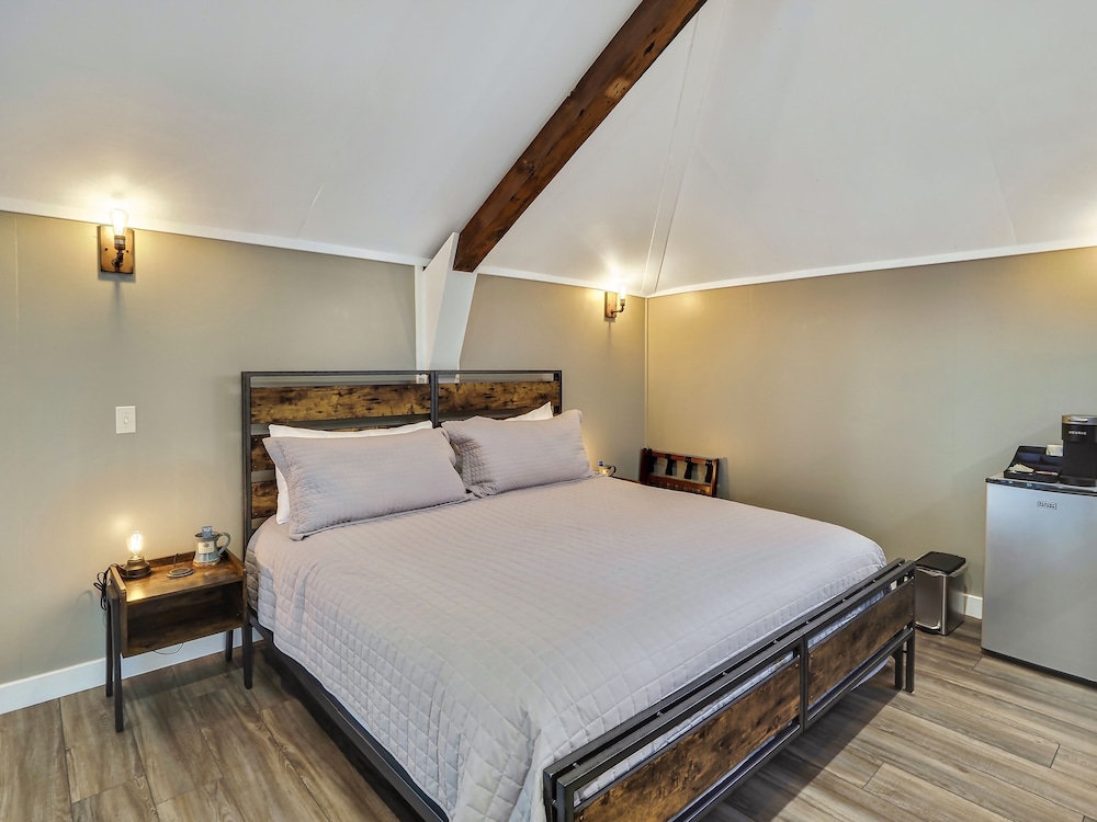Hayloft I photo 2