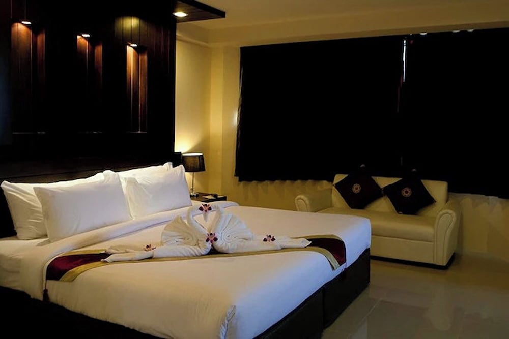 Suite - Photo 7