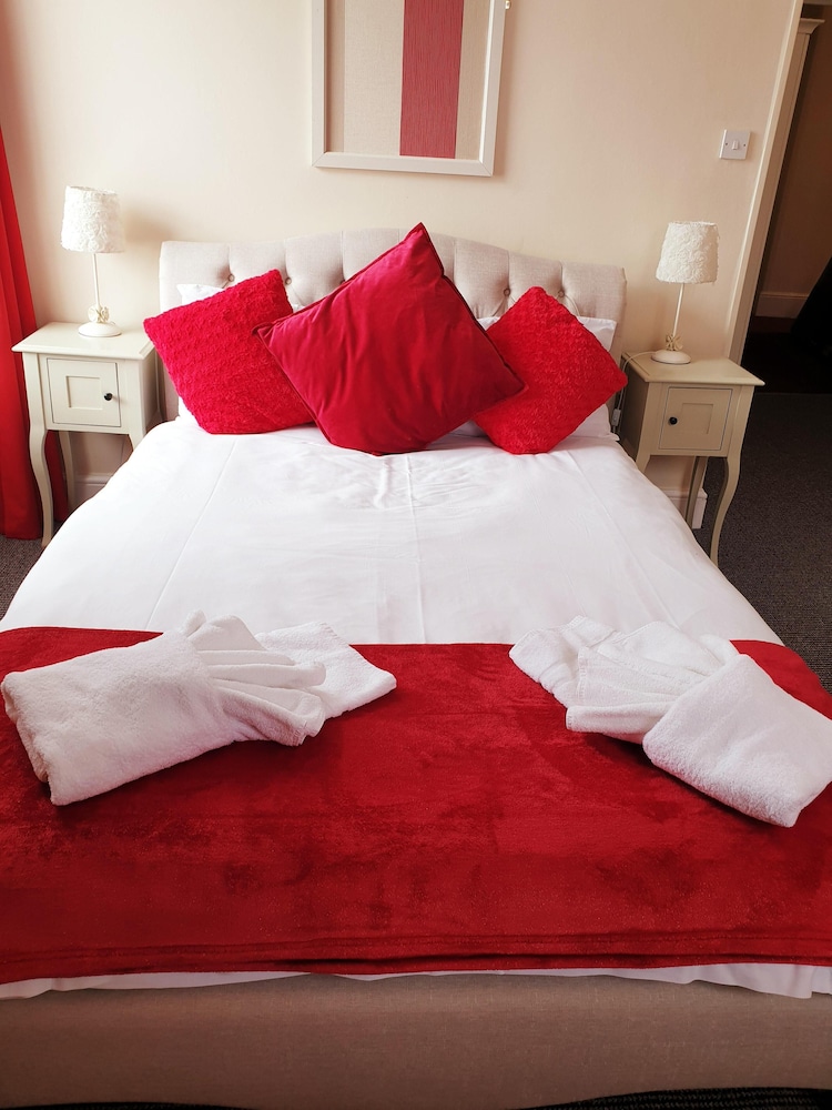 Deluxe Double Room, Ensuite - Photo 1