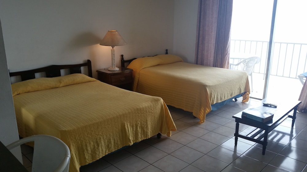 Basic Apartment, Ocean View, Beachside