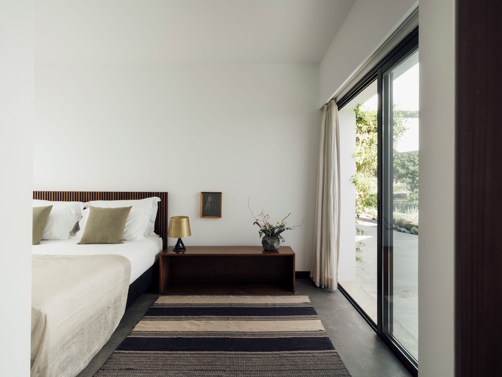 Two-bedroom Land Suite - Photo 1