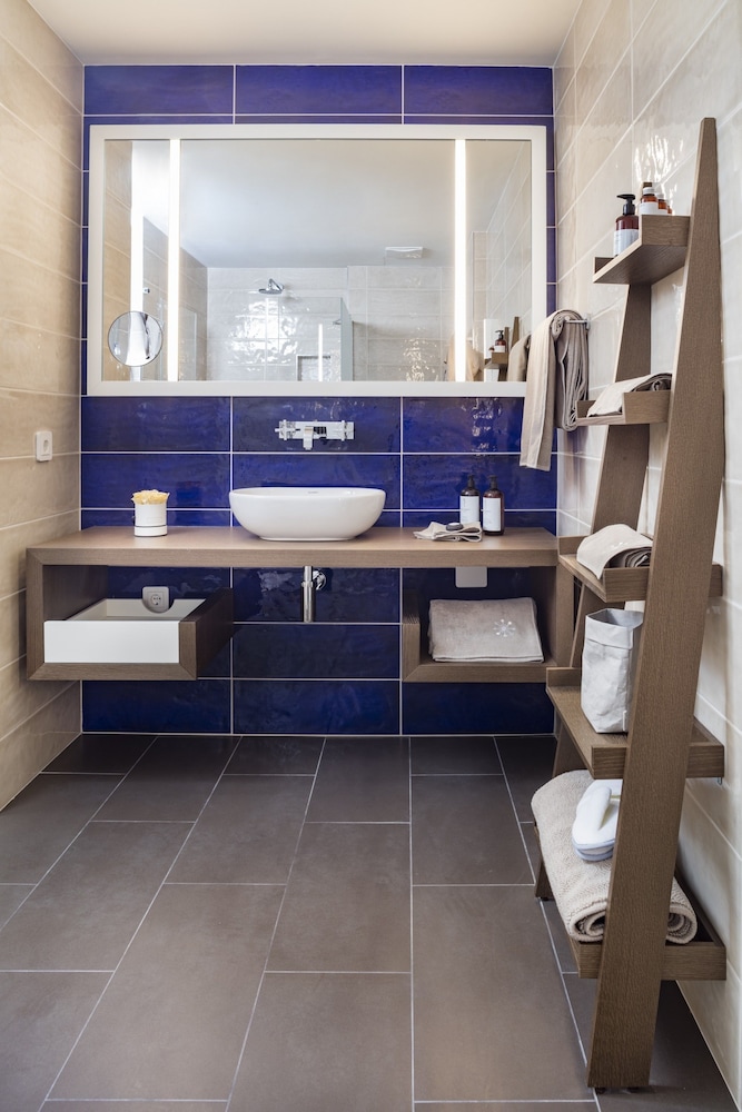 Junior Suite, City View - Photo 8