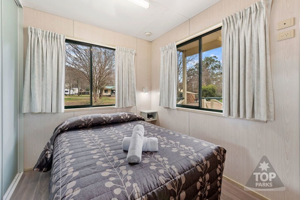 Standard Room, Non Smoking, Kitchenette (Ensuited 2 Brm Cabin) photo 1