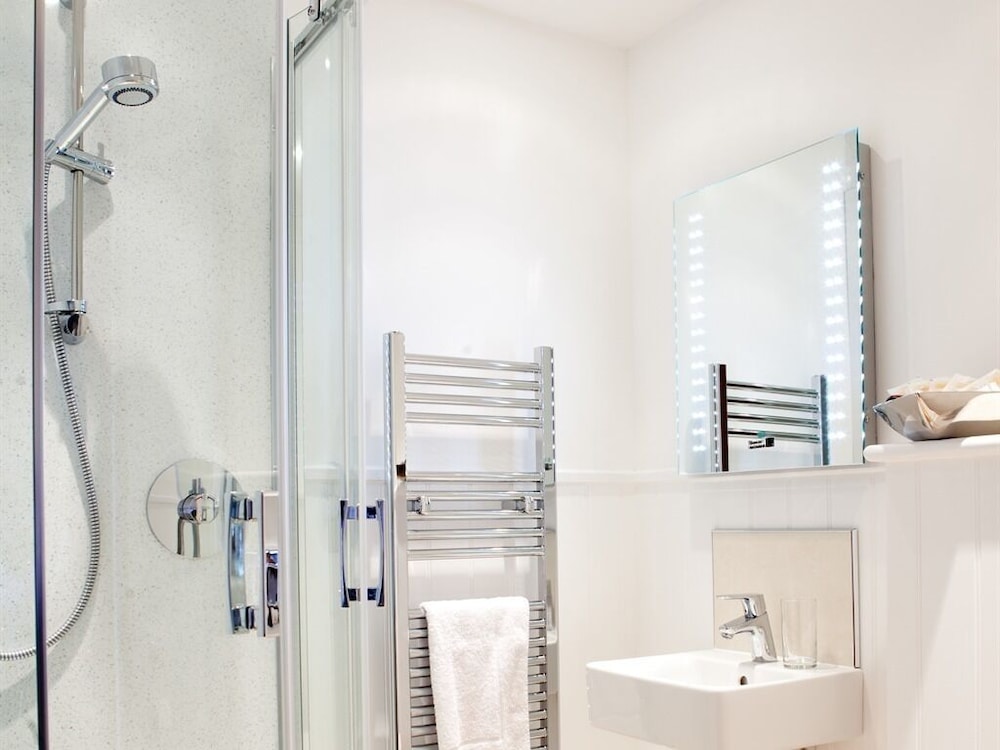 Suite, Ensuite ((2 Adults & 1 Child)) photo 1