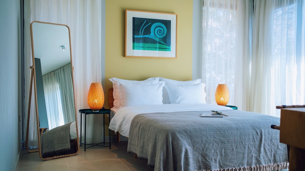 Presidential Room, Fireplace, Sea View photo 1