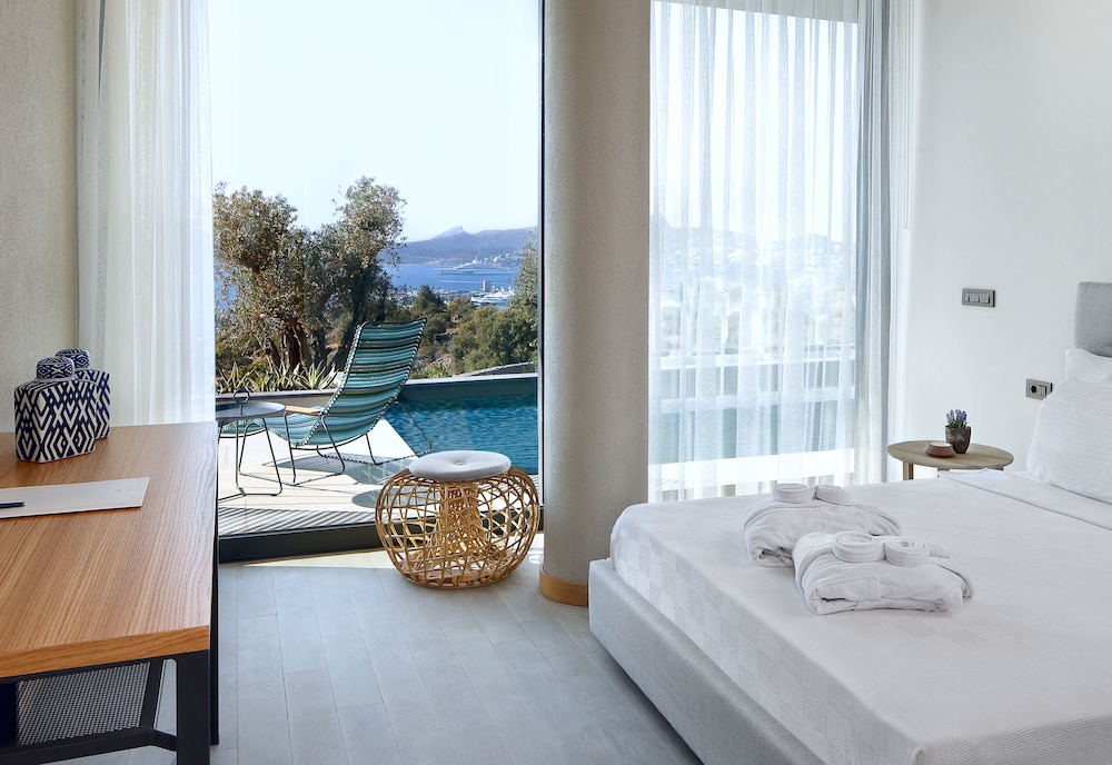 3+1 Residence with Private Pool - Photo 1