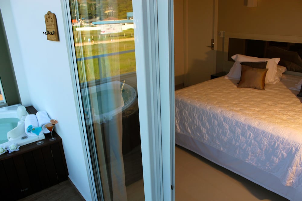Suite, Jetted Tub, Sea View photo 3