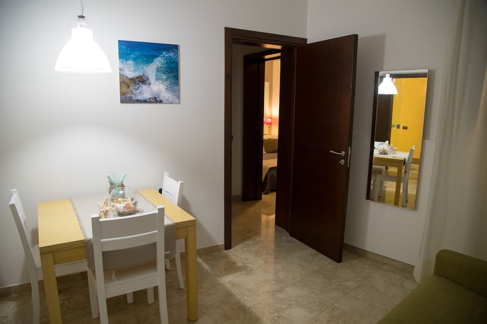 Studio, Ground Floor photo 3