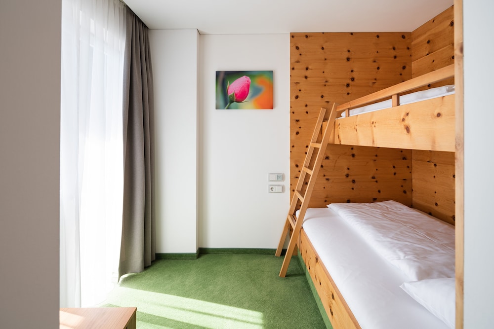 Comfort Suite photo 2