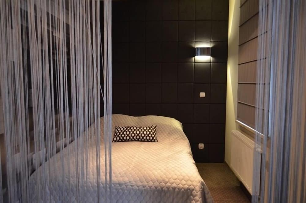 Apartment (19B) photo 2