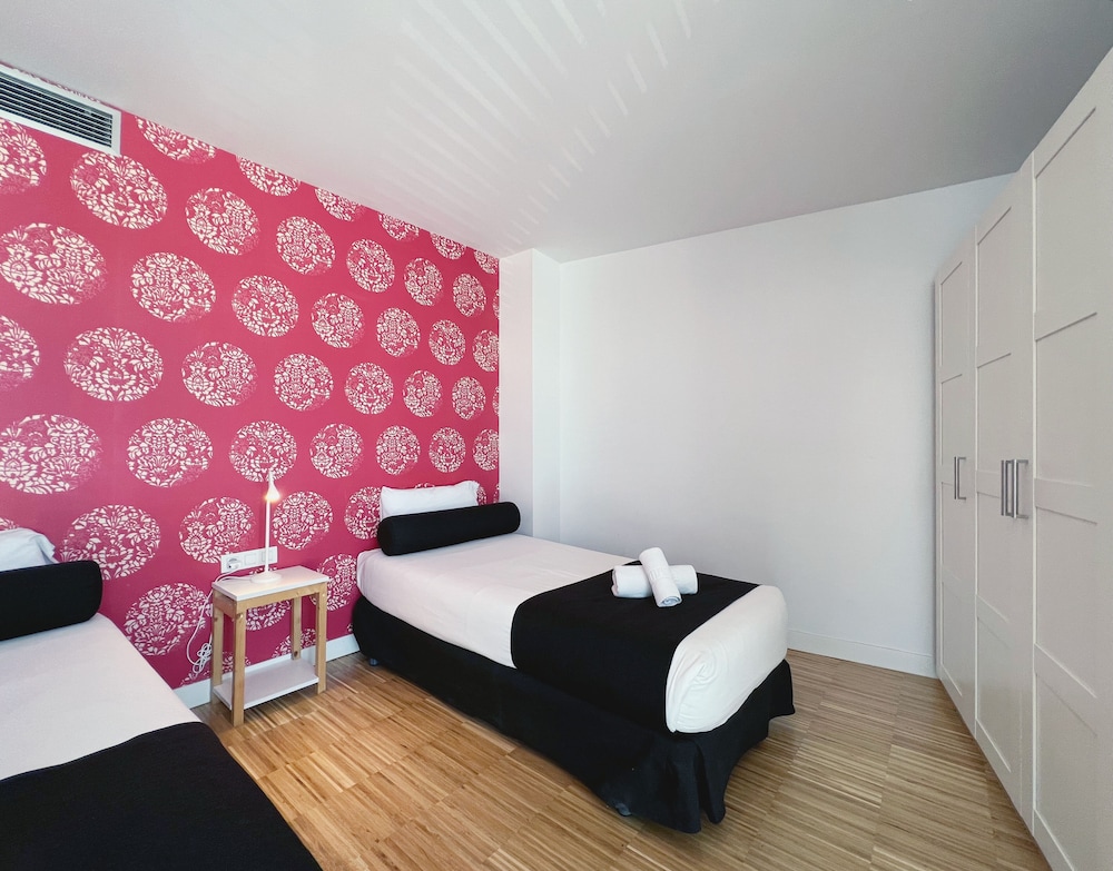 Apartment (2 Bedrooms) photo 2
