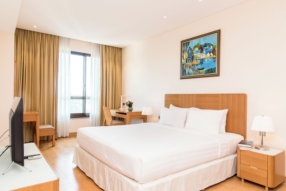 3 Bedroom Premier with Balcony
