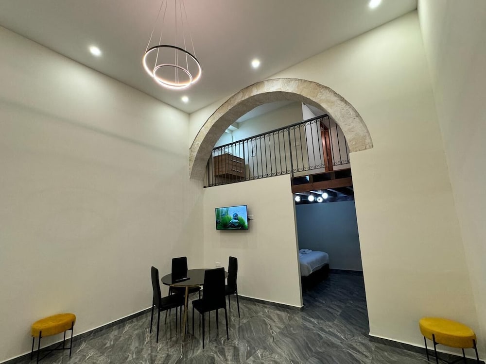 Executive Suite photo 1