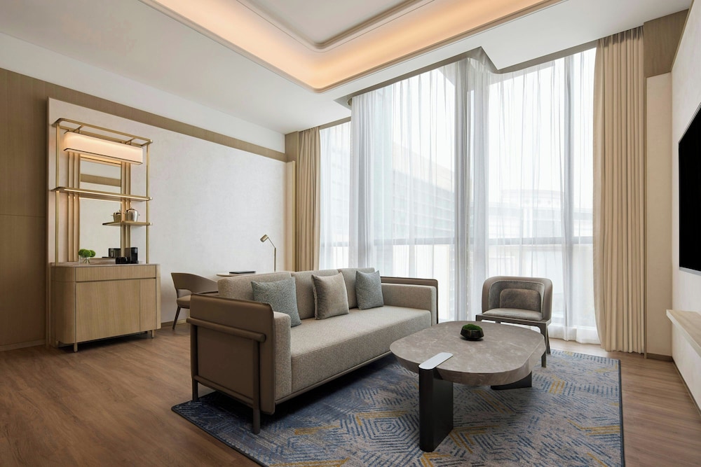 Premier Studio Suite, 1 King Bed photo 2