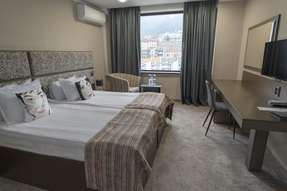 Executive Double Room - Photo 10